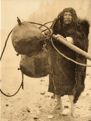 THE WHALER — MAKAH EDWARD CURTIS NORTH AMERICAN INDIAN PHOTO